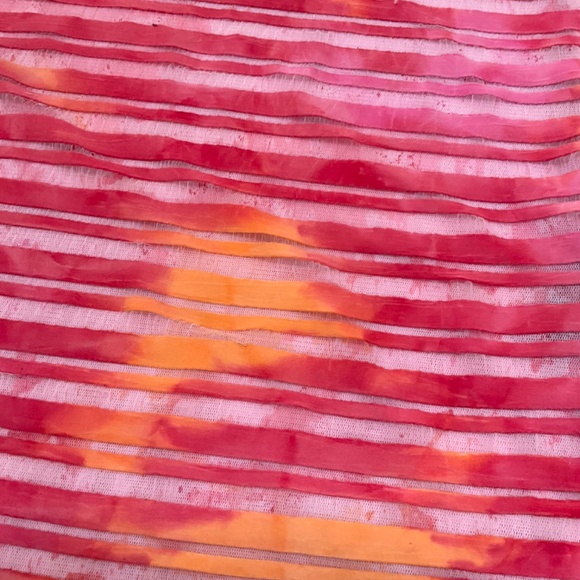 Women's beautiful top - Picture 2 of 4